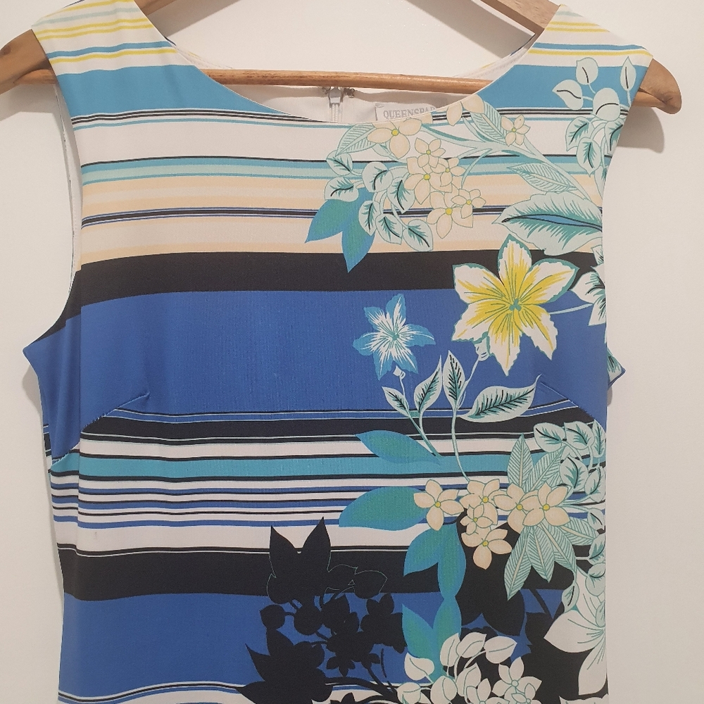 Queenspark size small sleeveless stretch dress - Coastal vibe print - Picture 4 of 6